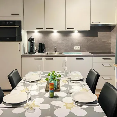 3 Bedroom Beautiful In Holiday home Bredene