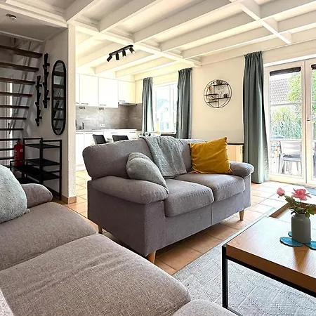 3 Bedroom Beautiful In Prázdninový dům